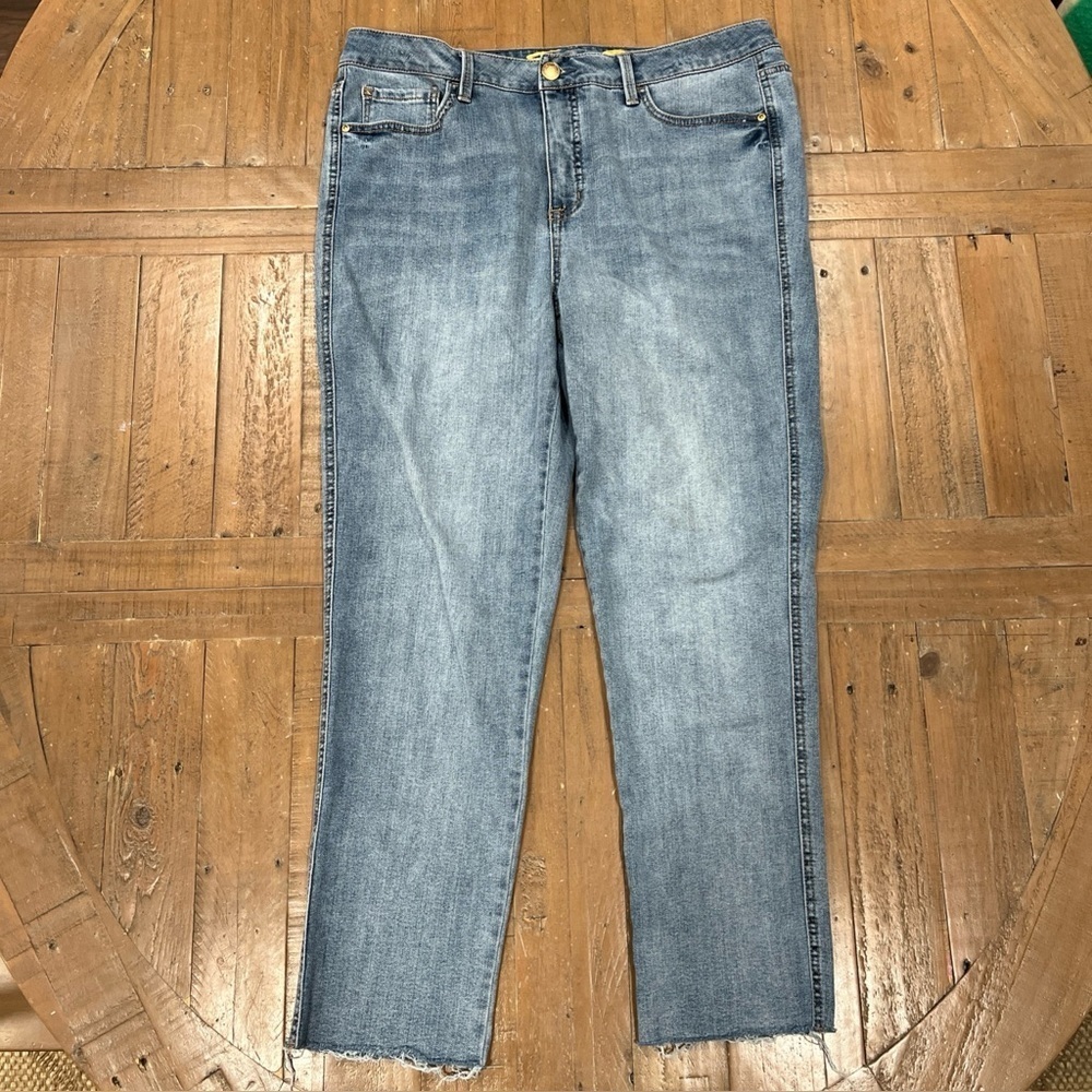 Seven 7 Weekend Easy Fit Boyfriend Jeans Women’s 12 Raw Edge Hem Mid rise ankle